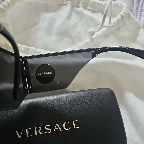 Versace Dark Lens Sunglasses with Black Case - Picture 4 of 4